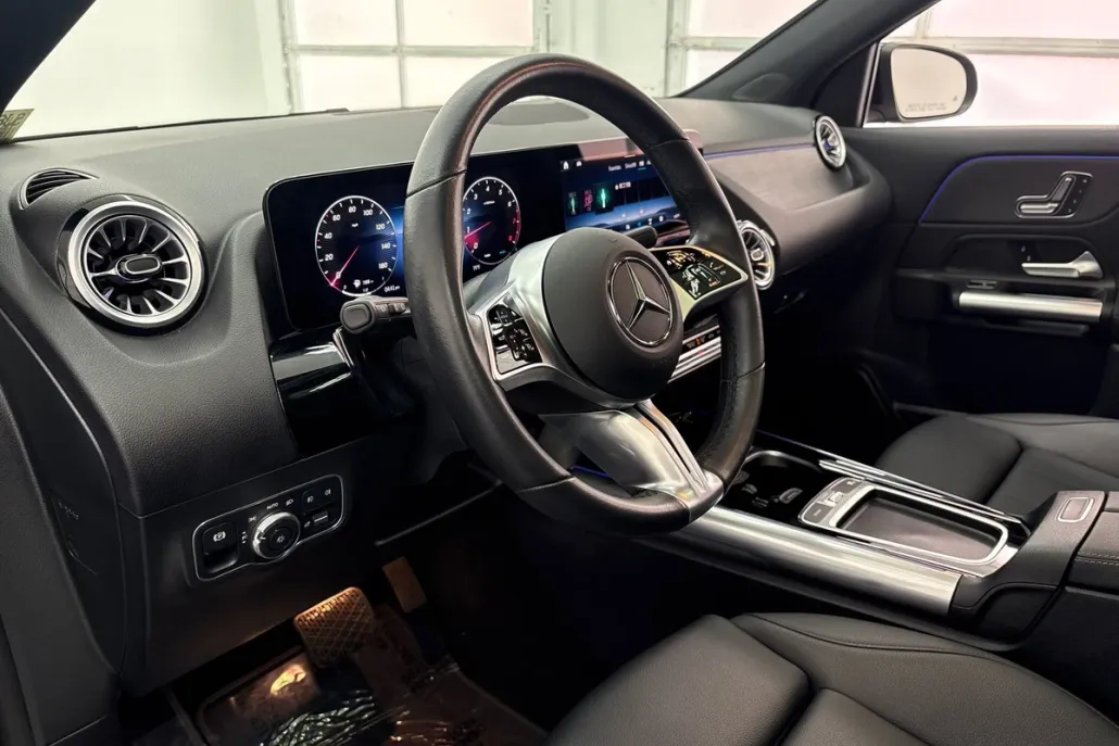 2025 Mercedes Benz GLA 250 photo 1