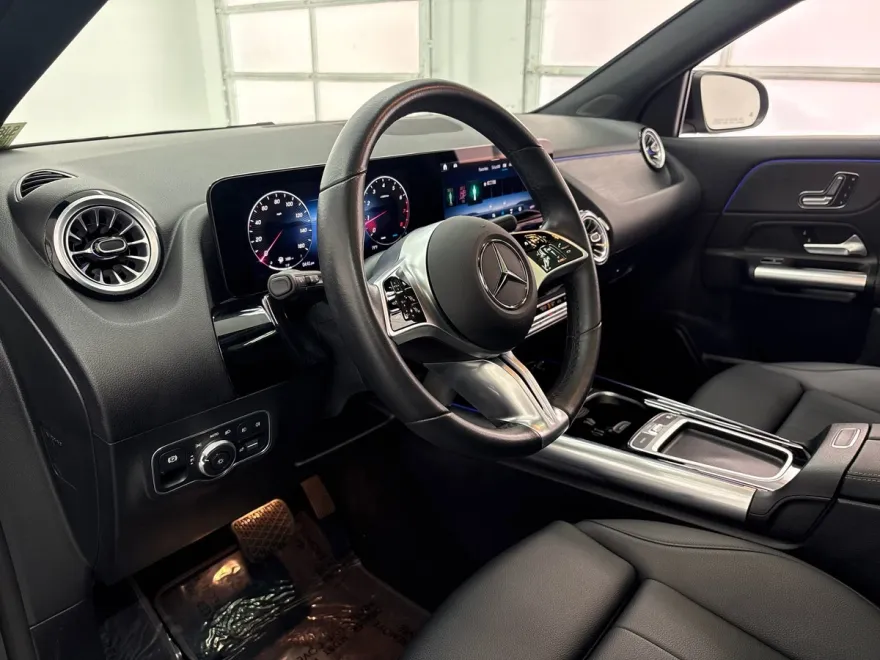 2025 Mercedes Benz GLA 250 photo 1
