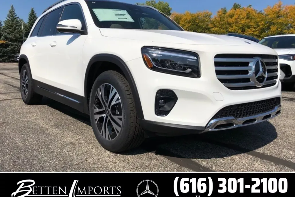 2026 Mercedes Benz GLB 250 4MATIC photo 1