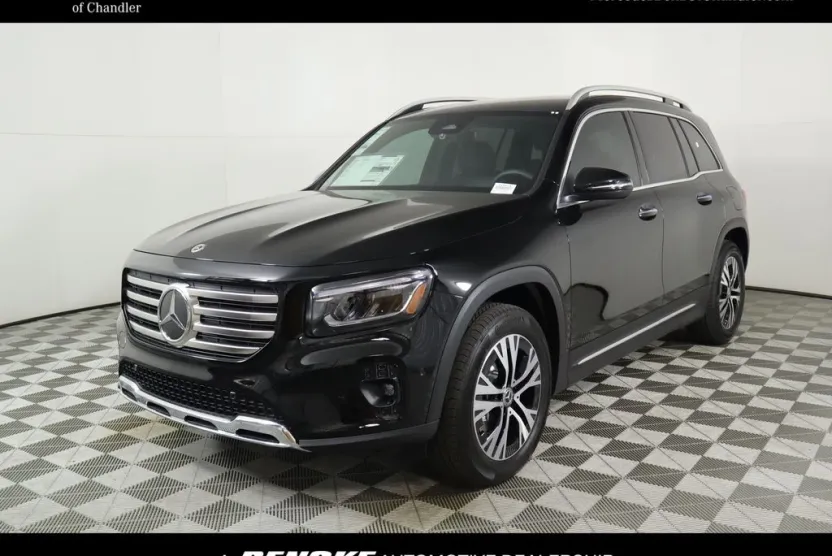 2024 Mercedes Benz GLB 250 4MATIC photo 1