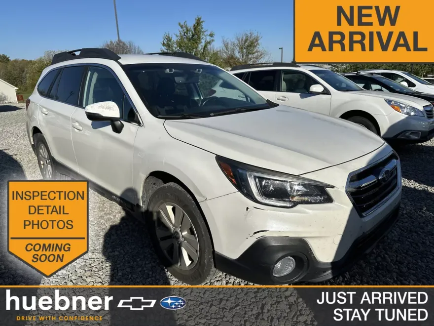 2019 Subaru Outback Premium photo 1