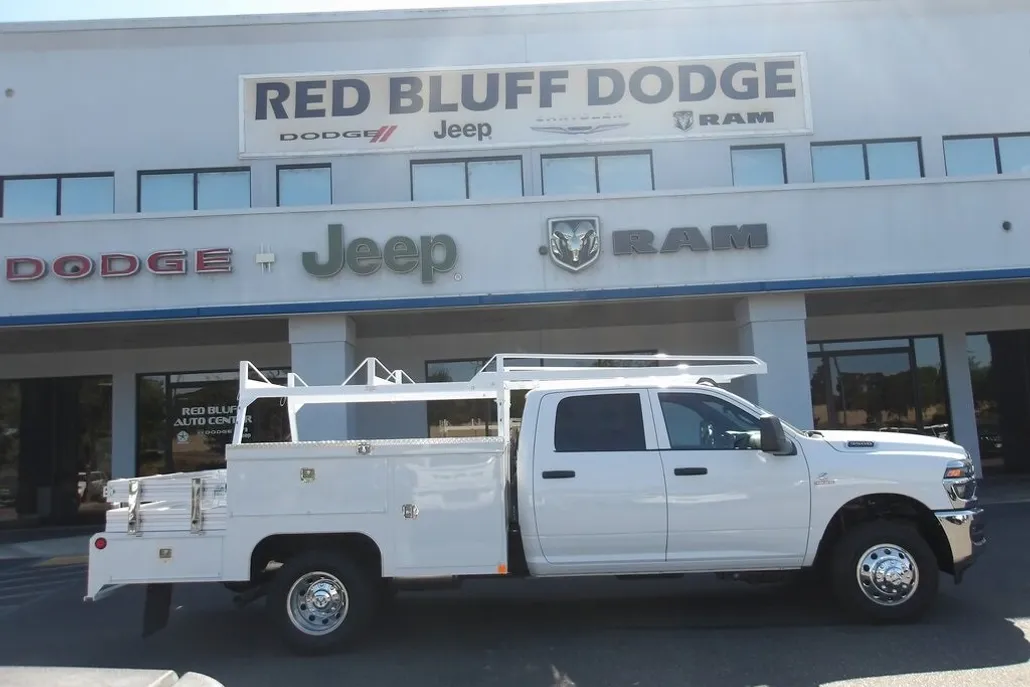 2025 Ram 3500 Tradesman photo 1