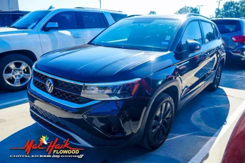 2022 Volkswagen Taos S photo 2
