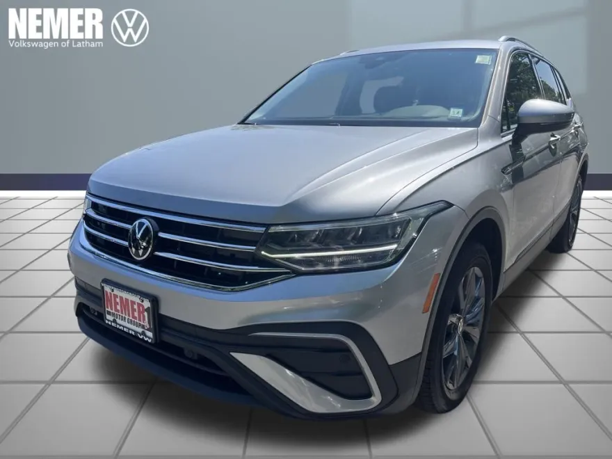 2022 Volkswagen Tiguan SE photo 1