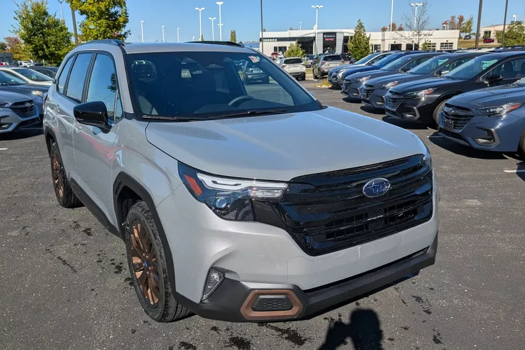 2025 Subaru Forester Sport Base photo 1