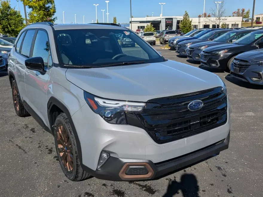 2025 Subaru Forester Sport Base photo 1