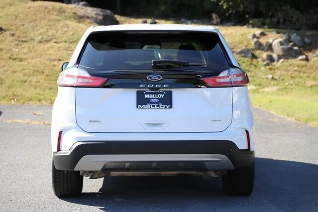 2023 Ford Edge SEL photo 1