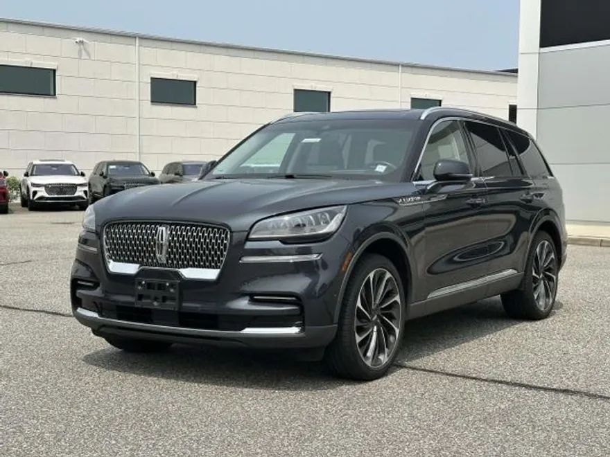 2022 Lincoln Aviator Reserve photo 1