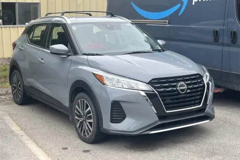 2022 Nissan Kicks SV photo 3