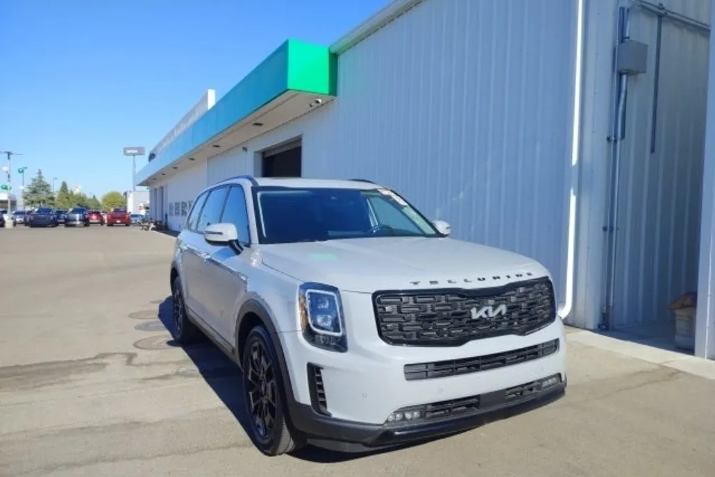 2022 Kia Telluride SX photo 1
