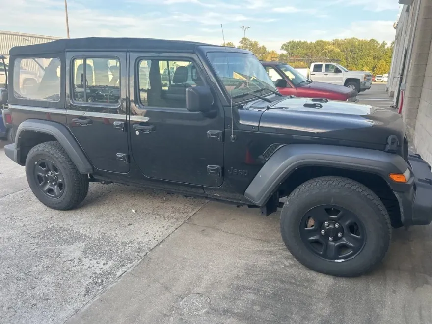 2022 Jeep Wrangler Unlimited Sport photo 1