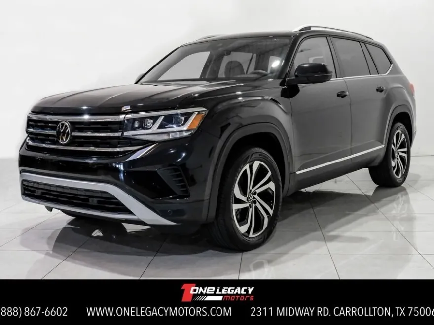 2023 Volkswagen Atlas SEL photo 1