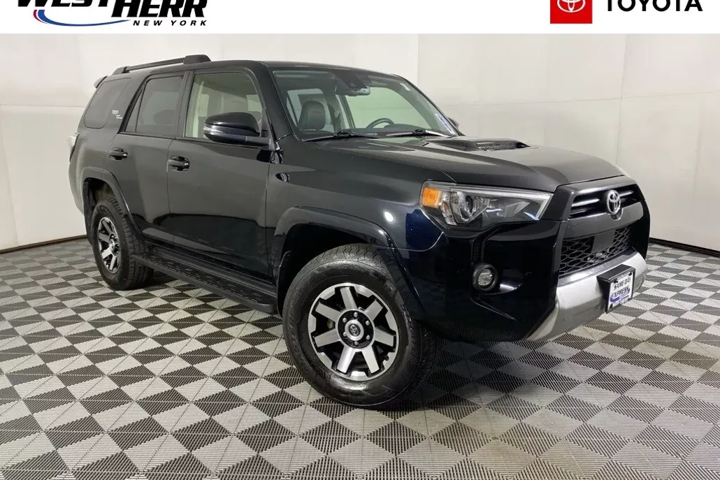 2021 Toyota 4Runner TRD Off-Road Premium photo 1