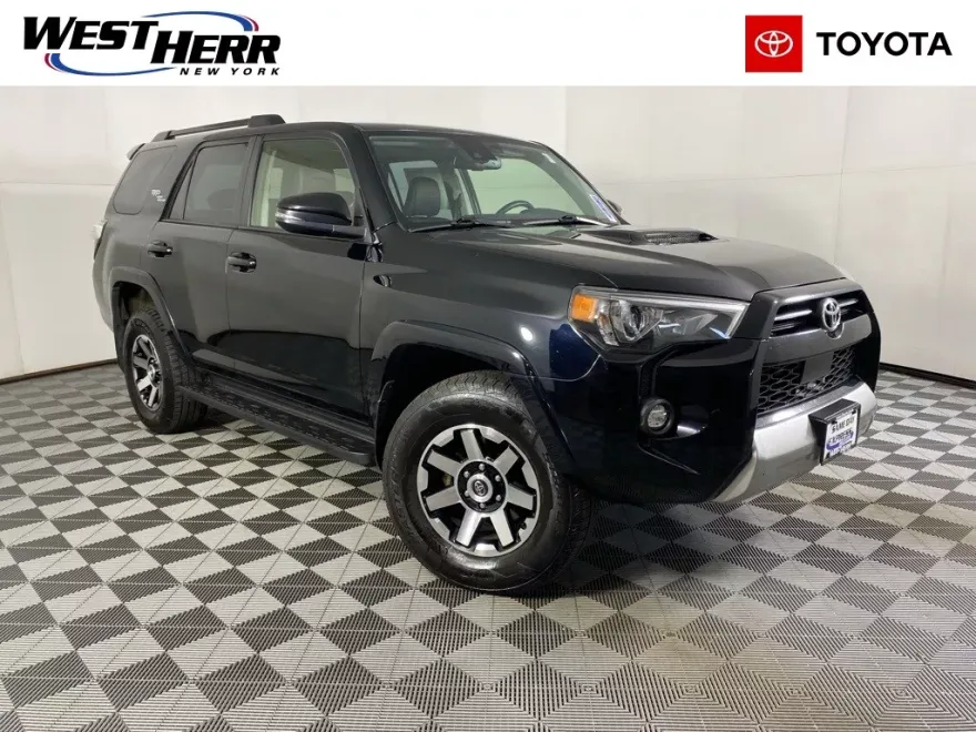 2021 Toyota 4Runner TRD Off-Road Premium photo 1