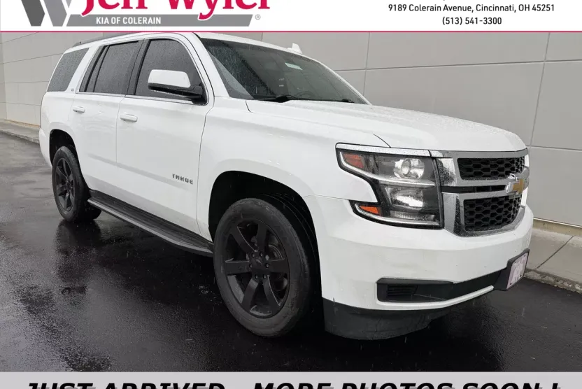 2016 Chevrolet Tahoe LS photo 1