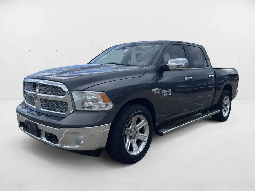 2017 Ram 1500 SLT photo 1