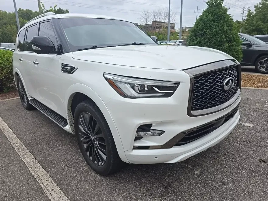 2021 Infiniti QX80 Luxe photo 1