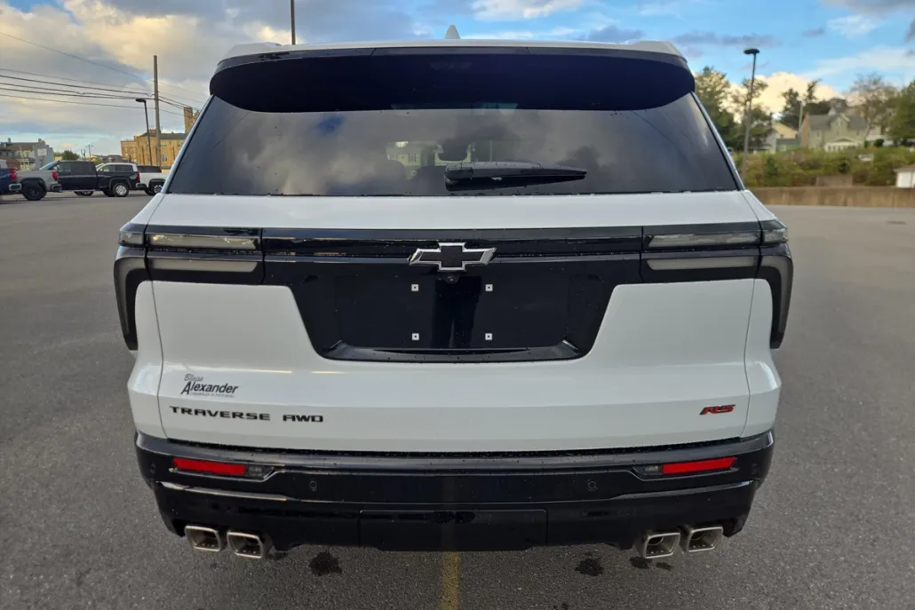 2026 Chevrolet Traverse RS photo 1