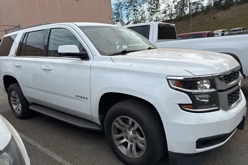 2018 Chevrolet Tahoe LT photo 1
