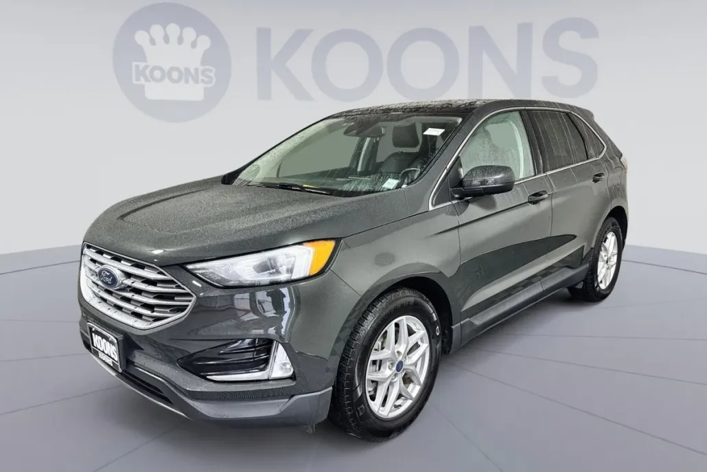 2022 Ford Edge SEL photo 1