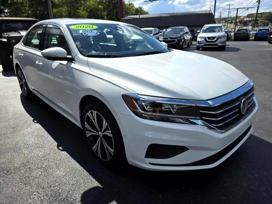 2020 Volkswagen Passat 2.0T SEL photo 1