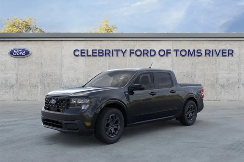 2025 Ford Maverick XLT photo 1
