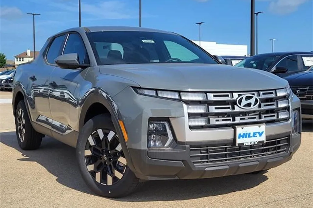 2025 Hyundai Santa Cruz SE photo 1