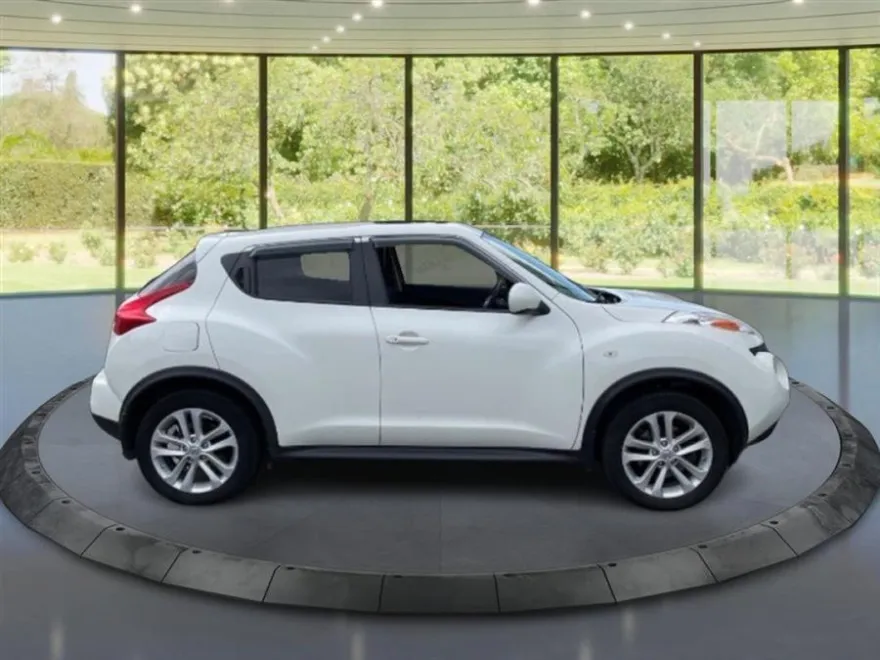 2014 Nissan Juke SL photo 1