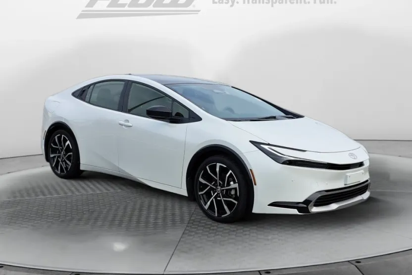 2024 Toyota Prius Prime XSE photo 1