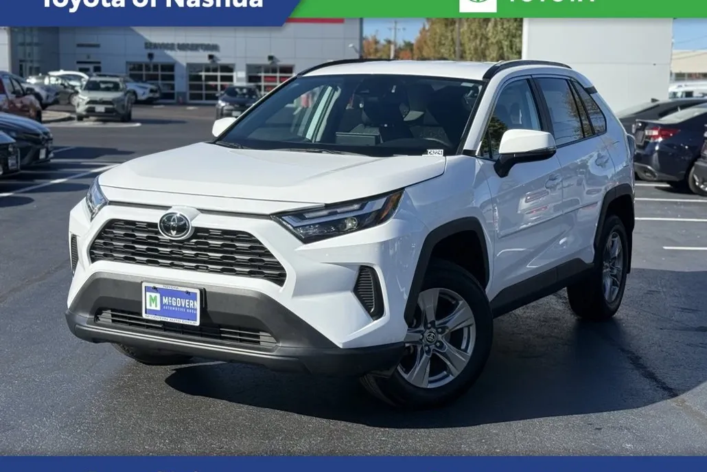 2024 Toyota RAV4 XLE photo 1