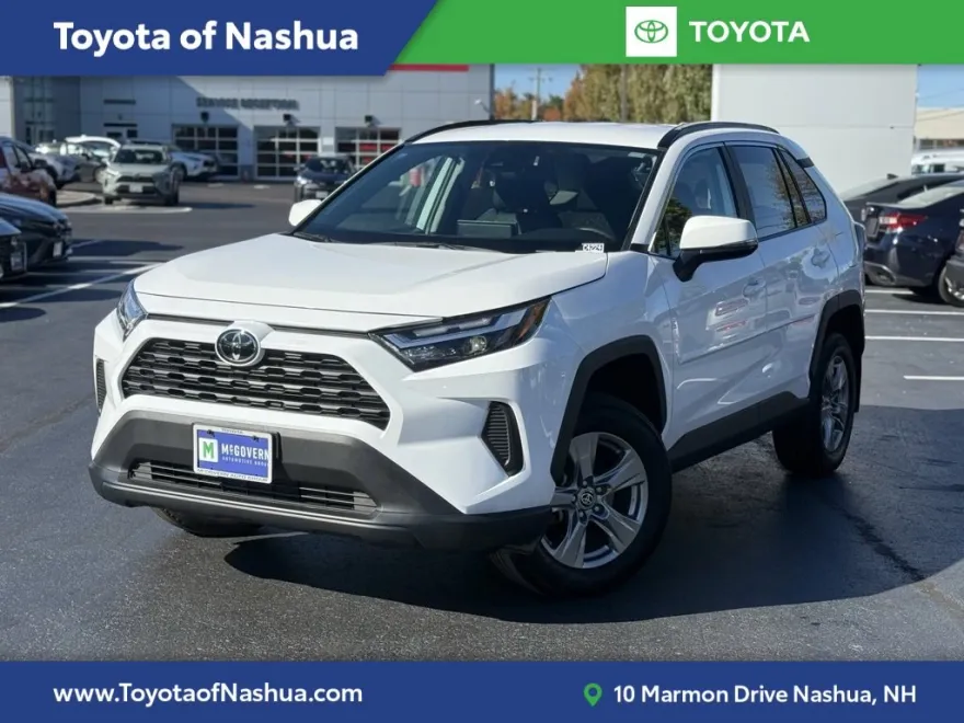 2024 Toyota RAV4 XLE photo 1