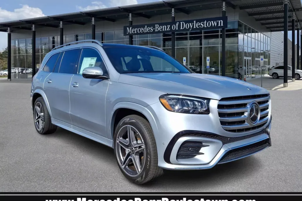 2025 Mercedes Benz GLS 450 4MATIC photo 1