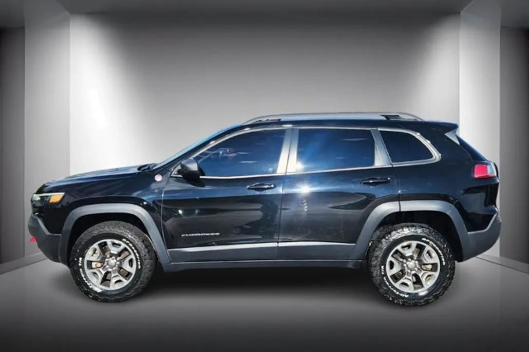 2019 Jeep Cherokee Trailhawk photo 1
