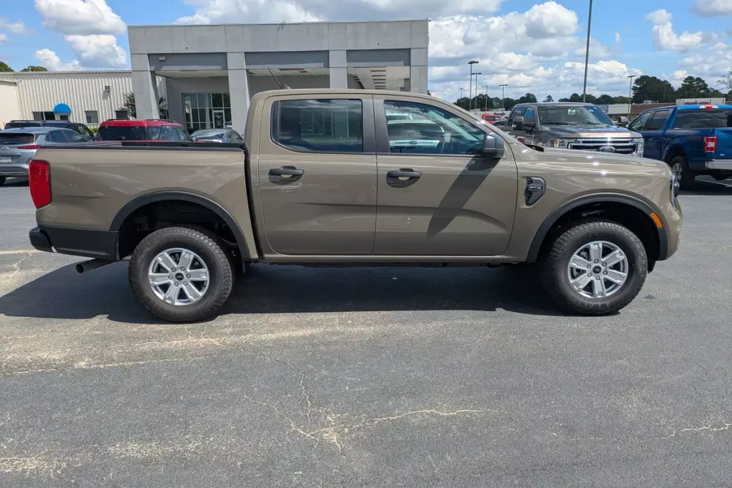 2025 Ford Ranger XL photo 1