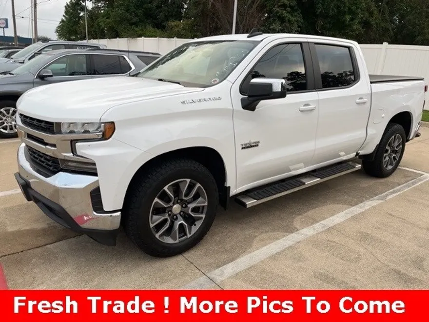 2021 Chevrolet Silverado 1500 LT photo 1