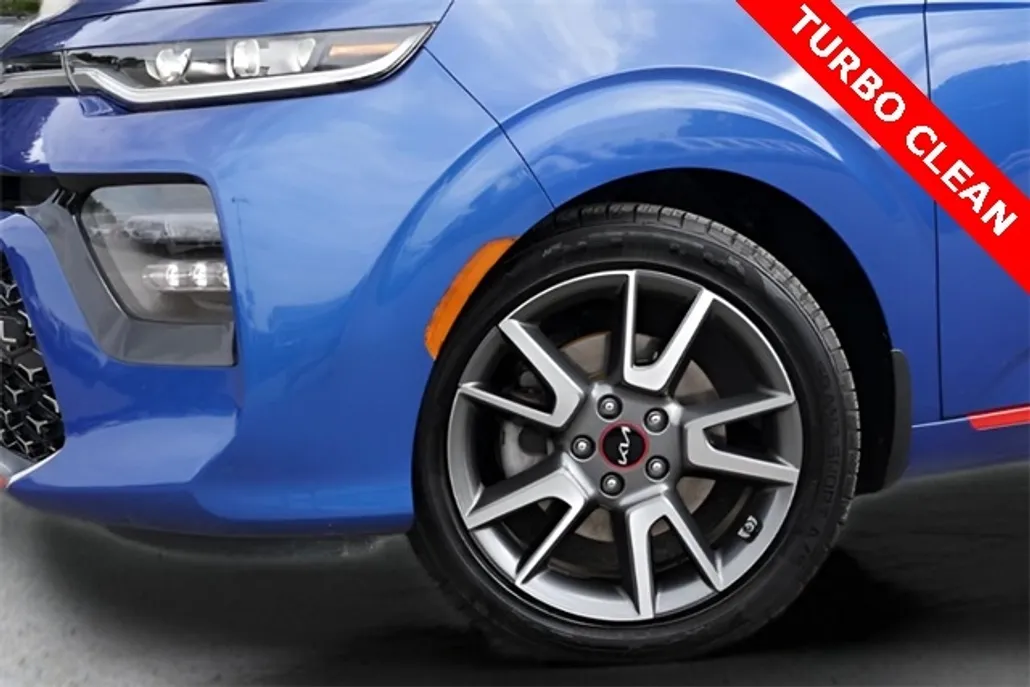 2022 Kia Soul GT-Line Turbo photo 1