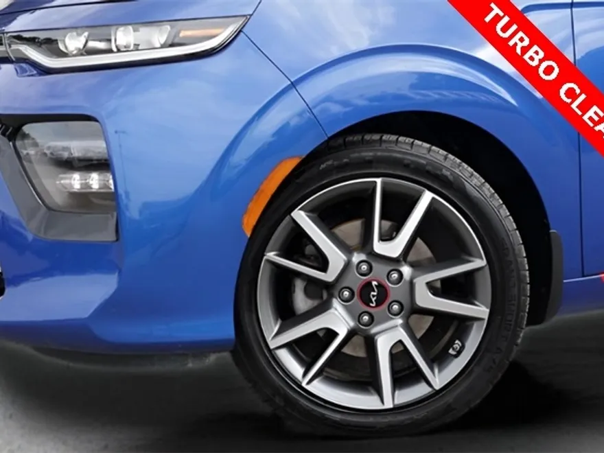 2022 Kia Soul GT-Line Turbo photo 1