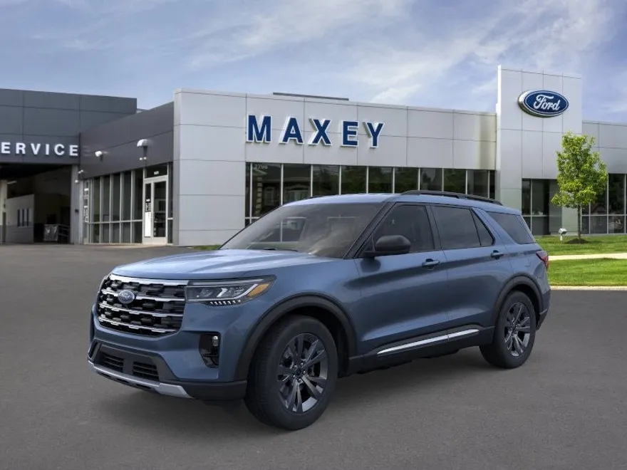 2025 Ford Explorer photo 1