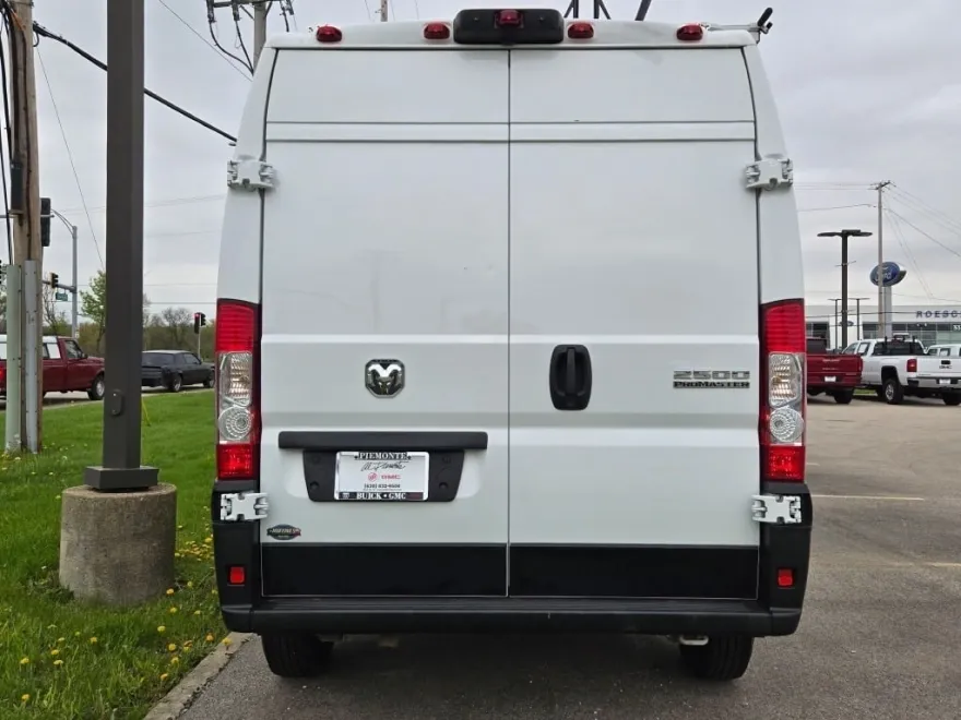 2023 Ram ProMaster 2500 photo 9