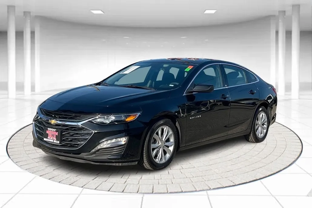 2023 Chevrolet Malibu 1LT photo 1
