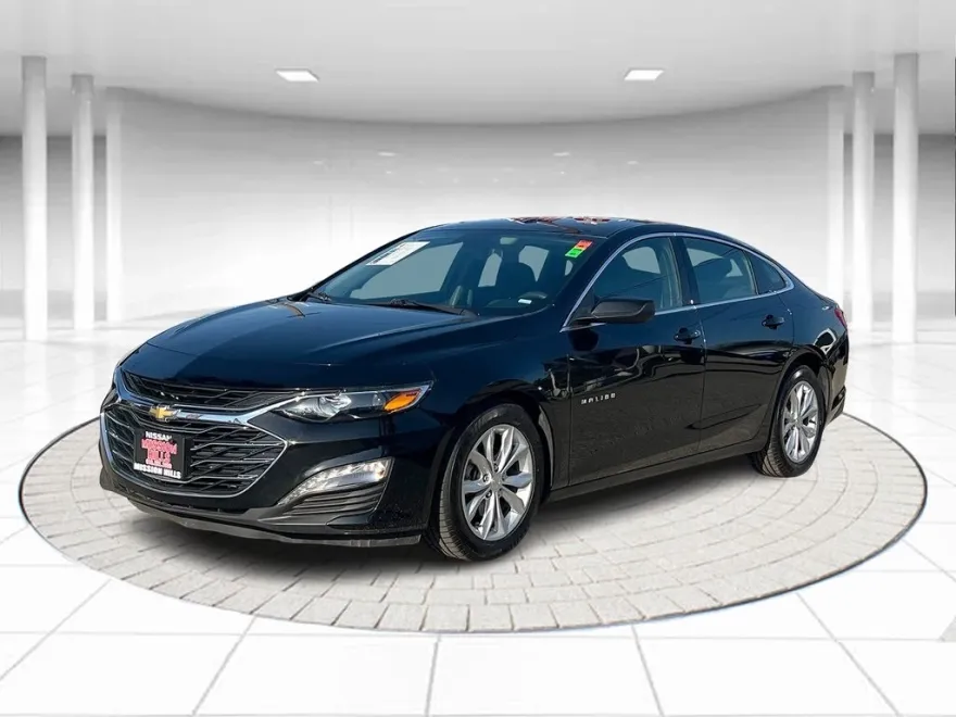 2023 Chevrolet Malibu 1LT photo 1