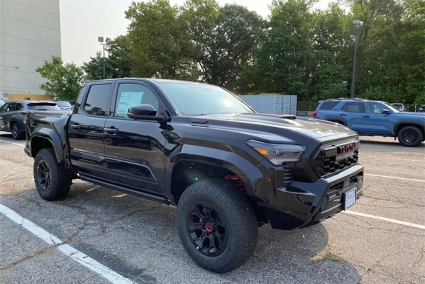 2025 Toyota Tacoma TRD Pro 4x4 Double Cab photo 1