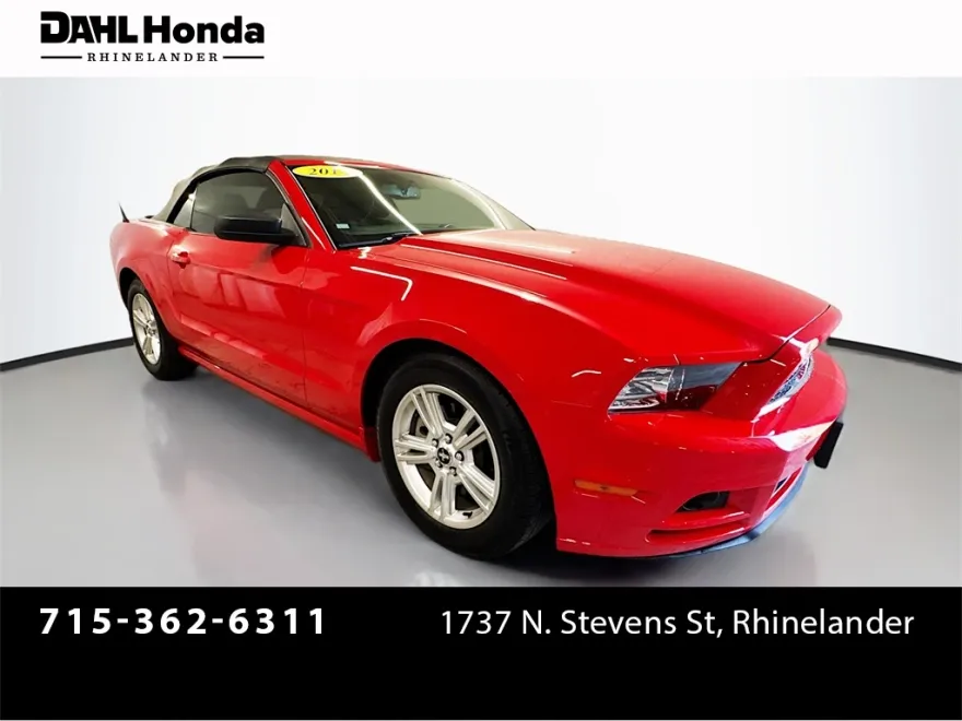 2014 Ford Mustang V6 photo 1