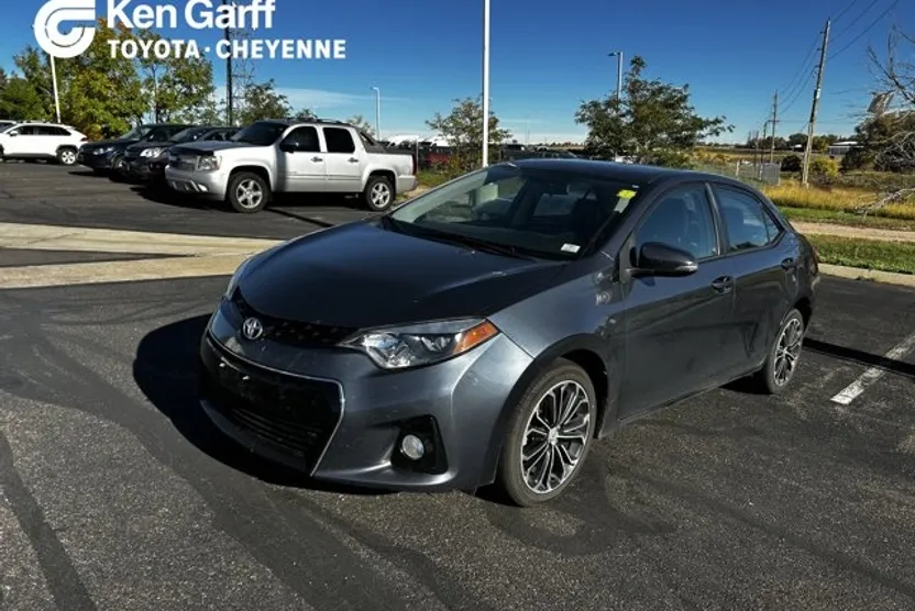 2016 Toyota Corolla L photo 1