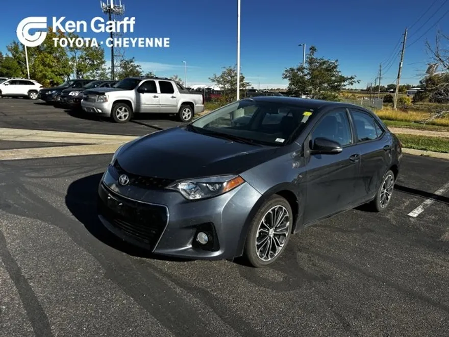 2016 Toyota Corolla L photo 1