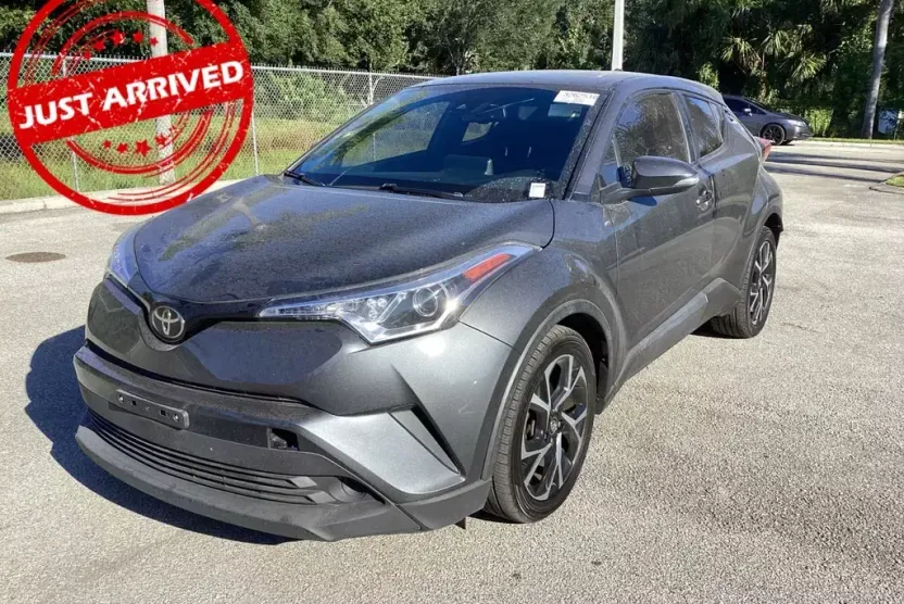 2019 Toyota C-HR XLE Limited photo 1