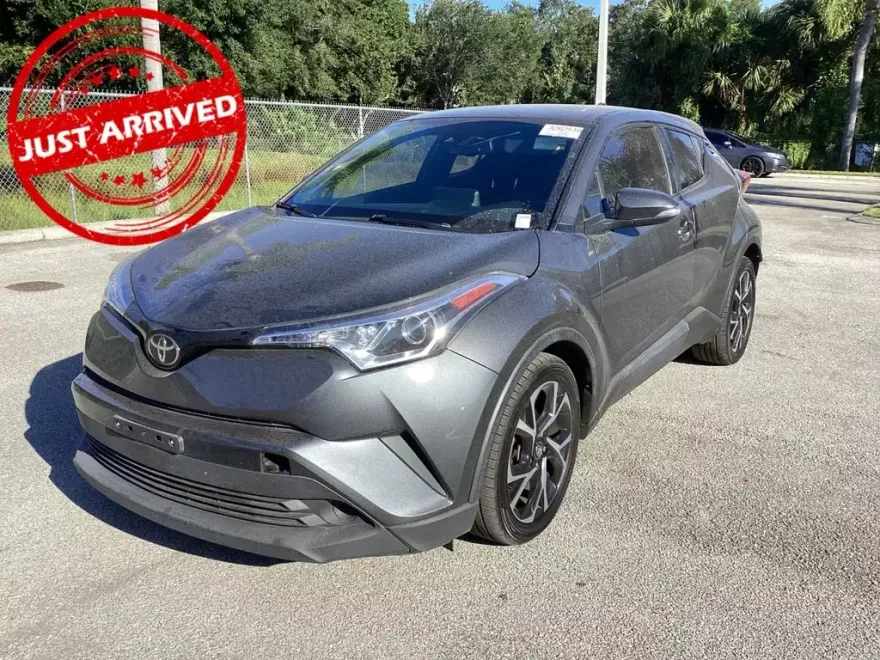 2019 Toyota C-HR XLE Limited photo 1