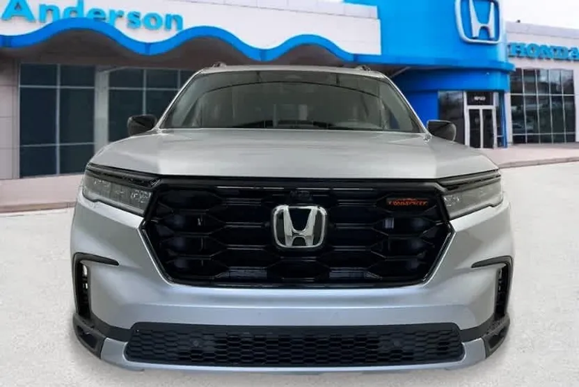 2025 Honda Pilot TrailSport photo 1