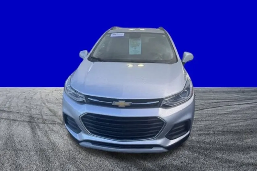 2021 Chevrolet Trax LT photo 1