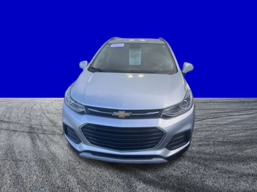 2021 Chevrolet Trax LT photo 1